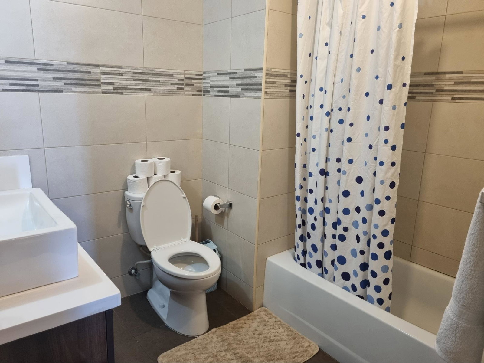 Fifteenth image of 410-1-3 Ruthven Road in Kingston 5, St. Andrew, Jamaica - property is For Rent