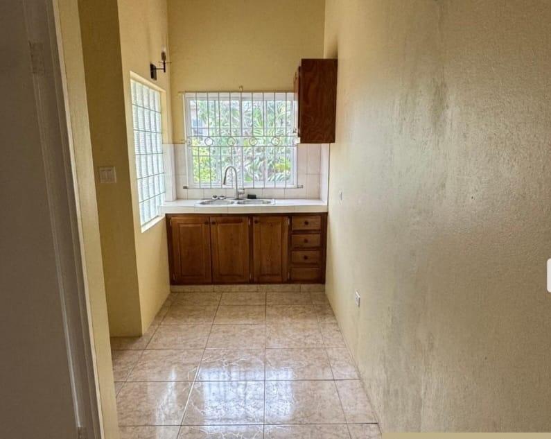 Third image of 996 st Albans Close in Green Acres, St. Catherine, Jamaica - property is For Rent