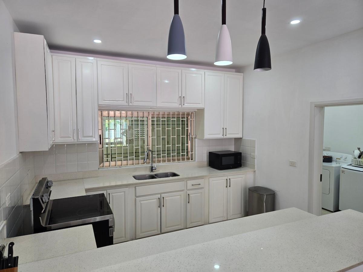 Tenth image of 15 Leaders Ave, Red Hills in Montego Bay, St. James, Jamaica - property is For Rent