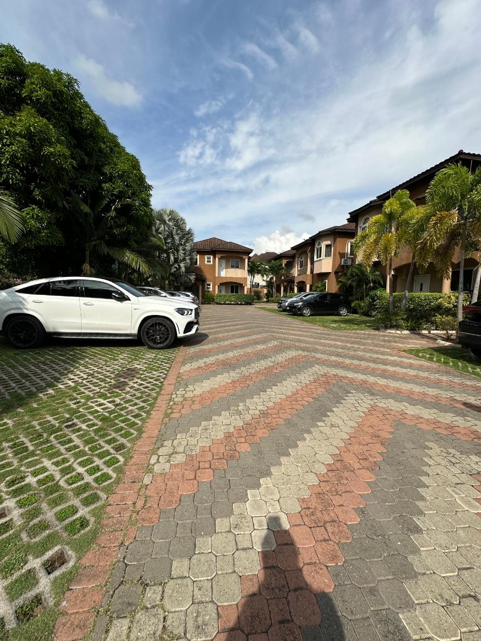 Eighteenth image of 3-24 Knightsdale Drive in Kingston 19, St. Andrew, Jamaica - property is For Rent