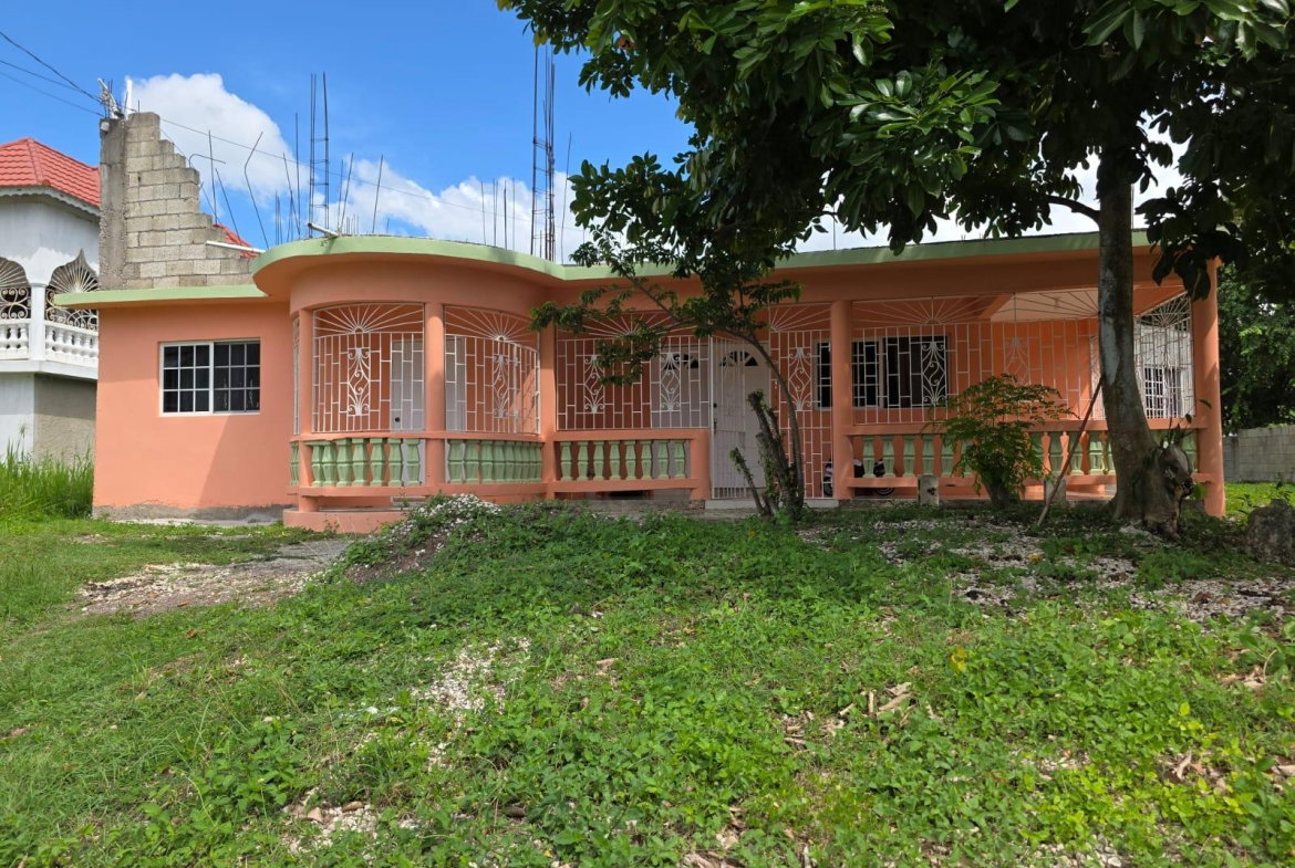 First image of 860 Upper Deck Avenue Porto b in Sign, St. James, Jamaica - property is For Sale