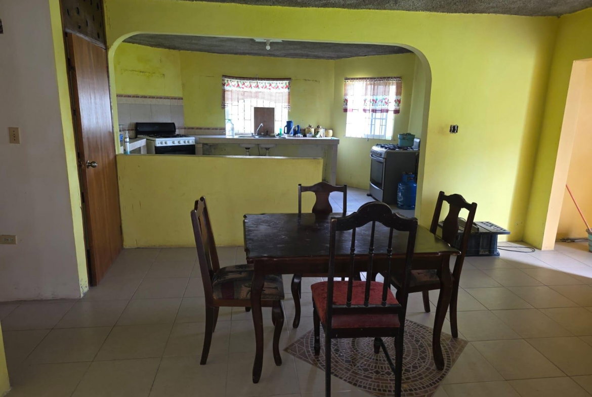 Fourteenth image of 860 Upper Deck Avenue Porto b in Sign, St. James, Jamaica - property is For Sale