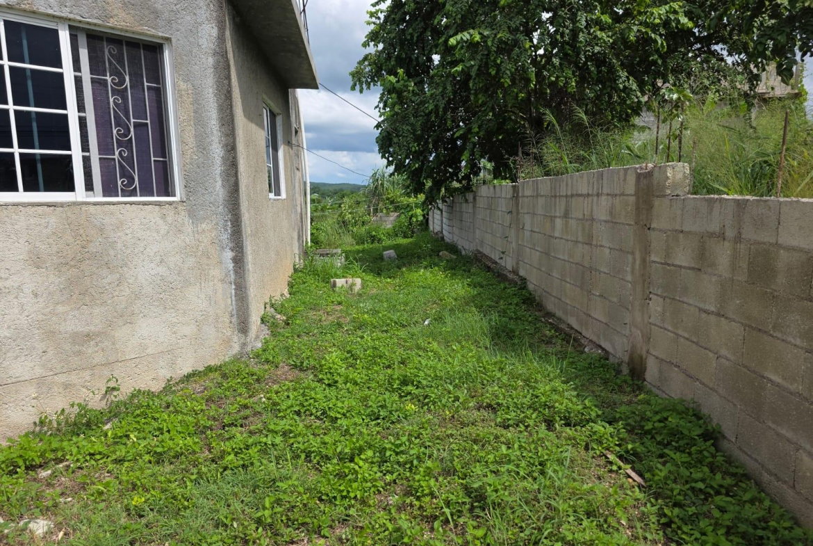 Fifth image of 860 Upper Deck Avenue Porto b in Sign, St. James, Jamaica - property is For Sale