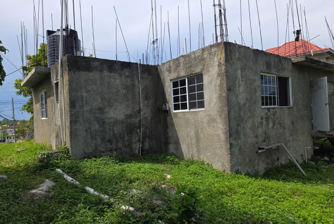 Sixth image of 860 Upper Deck Avenue Porto b in Sign, St. James, Jamaica - property is For Sale