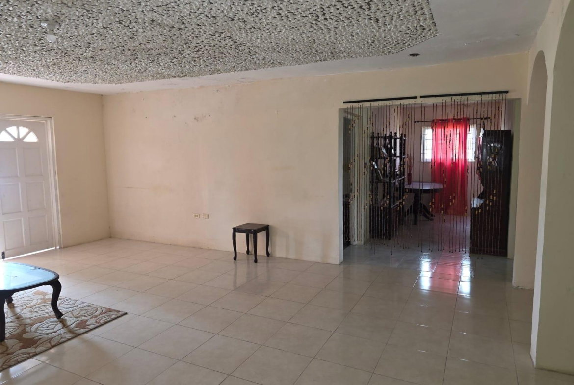 Eighth image of 860 Upper Deck Avenue Porto b in Sign, St. James, Jamaica - property is For Sale