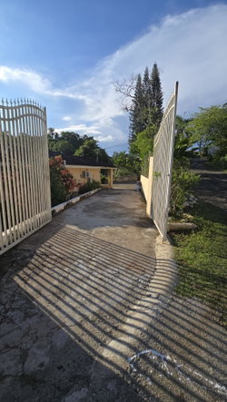 Seventh image of 10 Fort George Crescent in Kingston 9, St. Andrew, Jamaica - property is For Rent