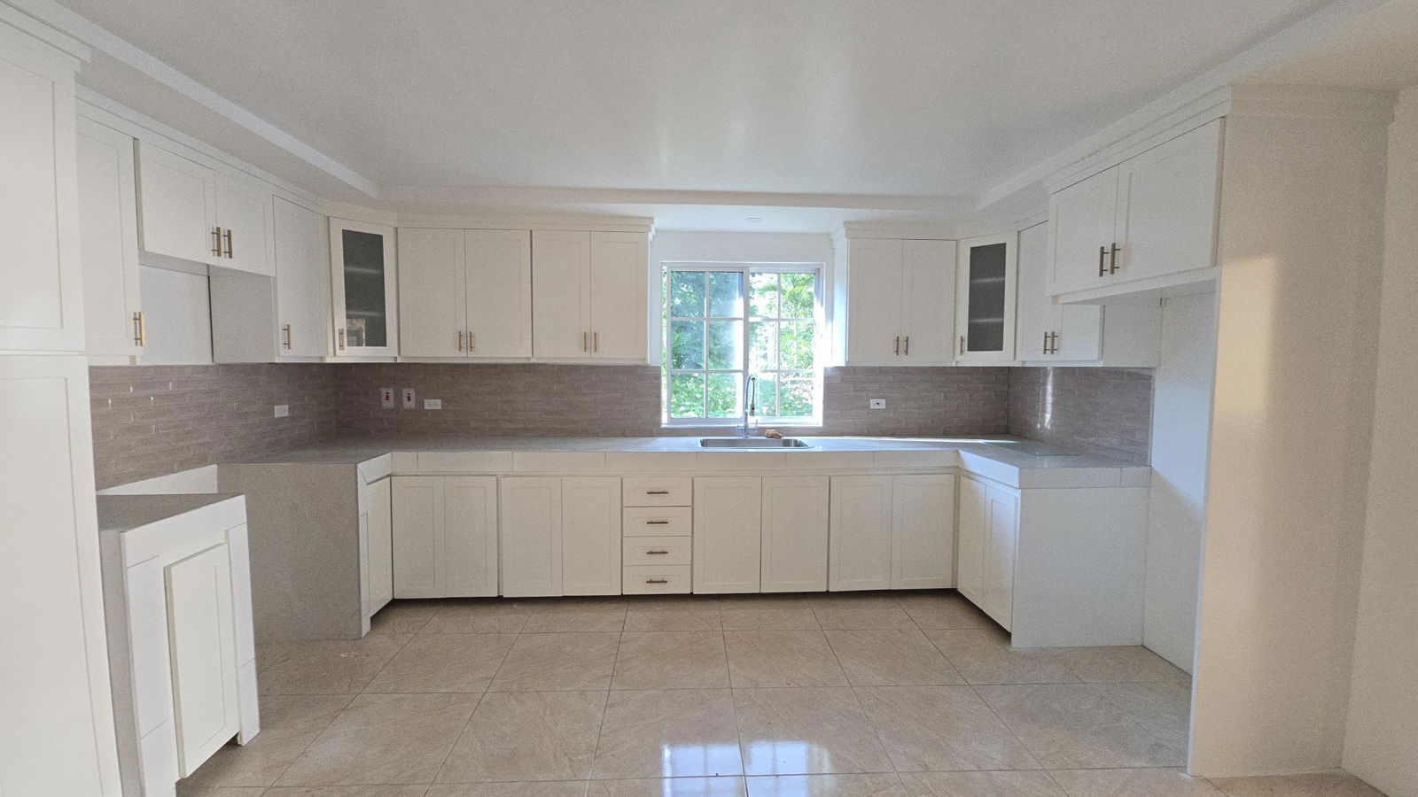 First image of 10 Fort George Crescent in Kingston 9, St. Andrew, Jamaica - property is For Rent