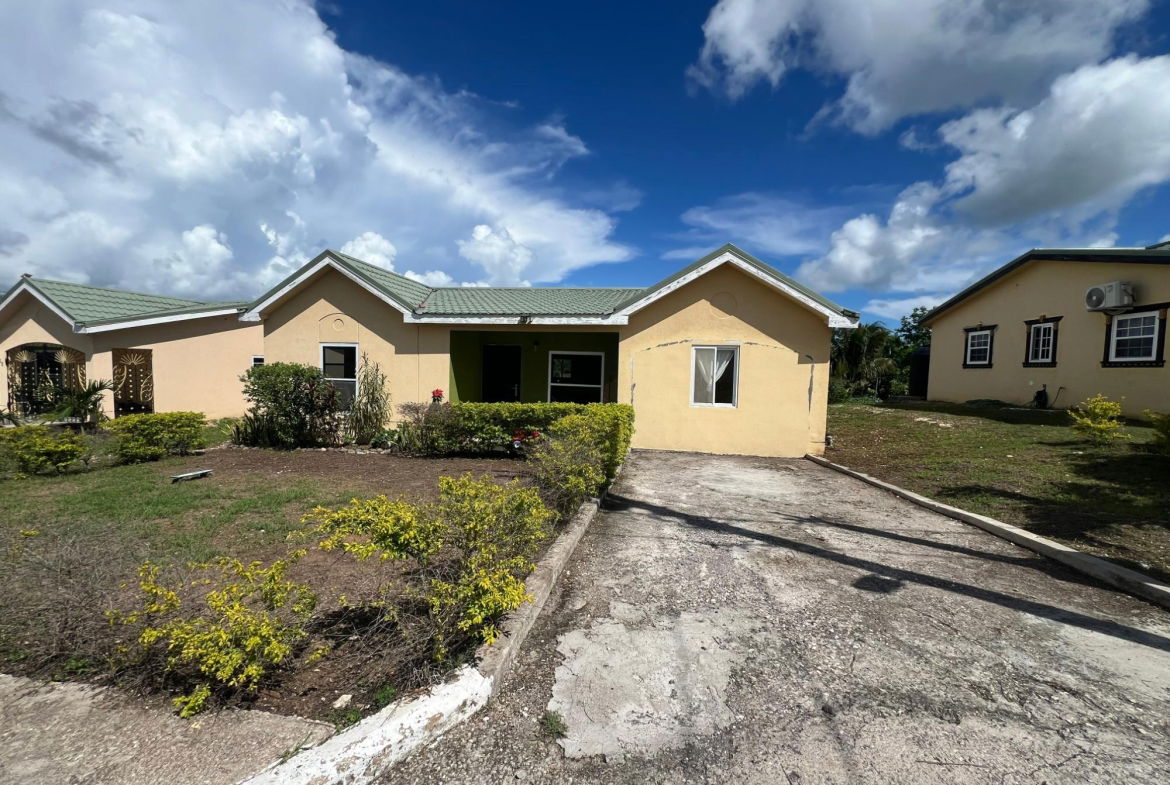 Second image of Nells Cottage , Halse Hal in May Pen, Clarendon, Jamaica - property is For Sale