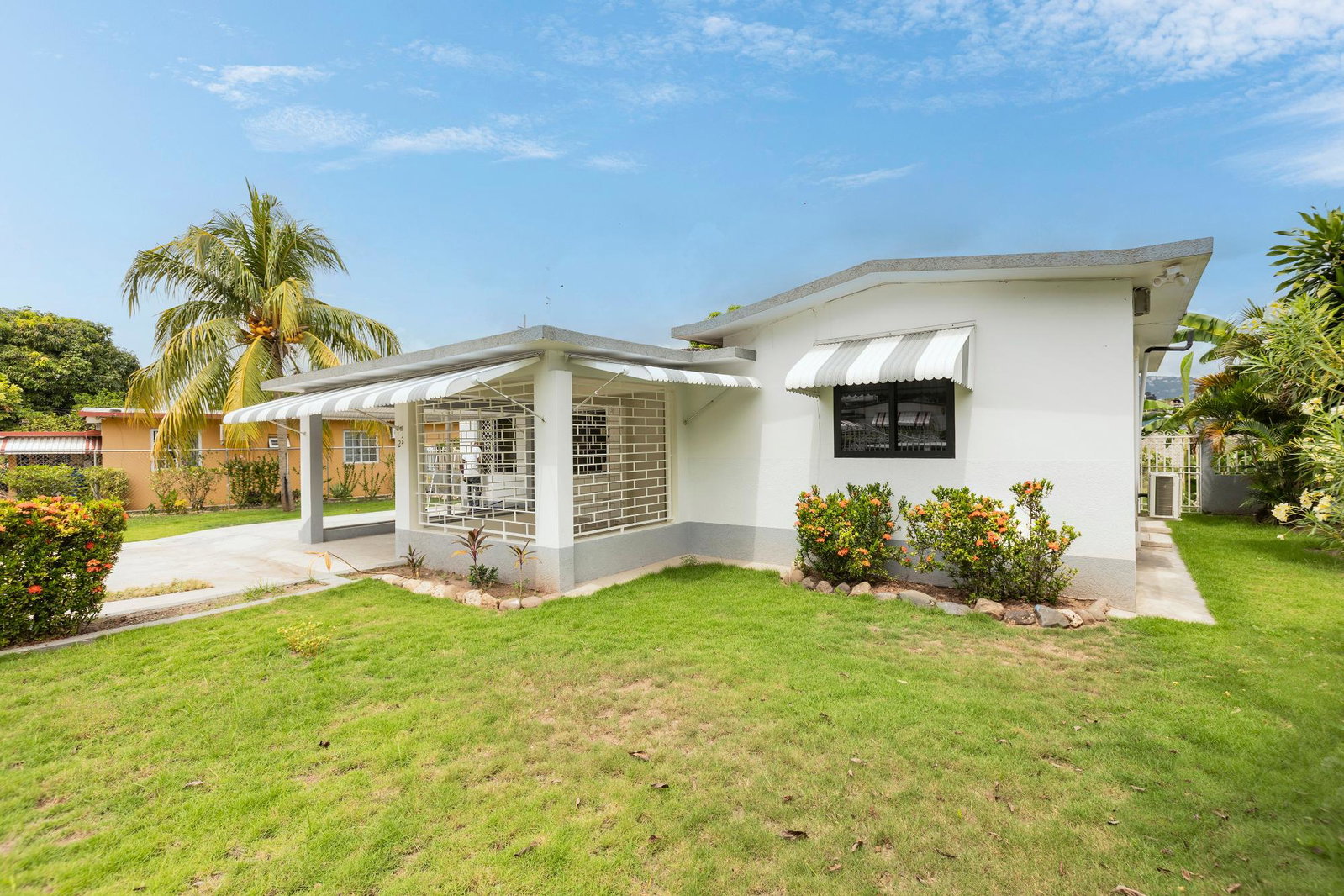 Spacious-4-Bedroom-Bungalow-for-Rent-in-Kingston-10-St.-Andrew Third image of 22 Bedford Park Avenue in Kingston 10, St. Andrew, Jamaica - property is For Rent