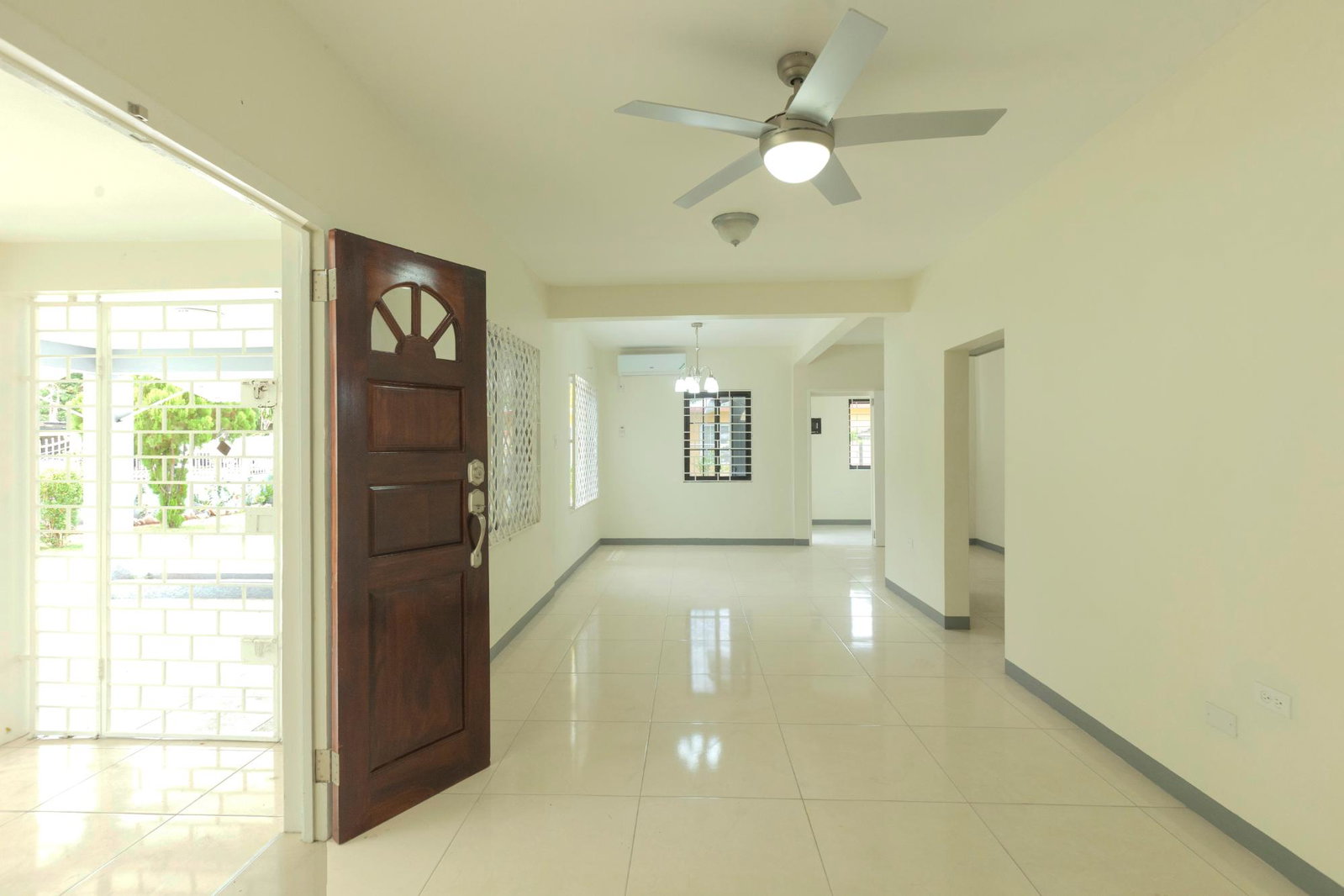 Spacious-4-Bedroom-Bungalow-for-Rent-in-Kingston-10-St.-Andrew Fifth image of 22 Bedford Park Avenue in Kingston 10, St. Andrew, Jamaica - property is For Rent