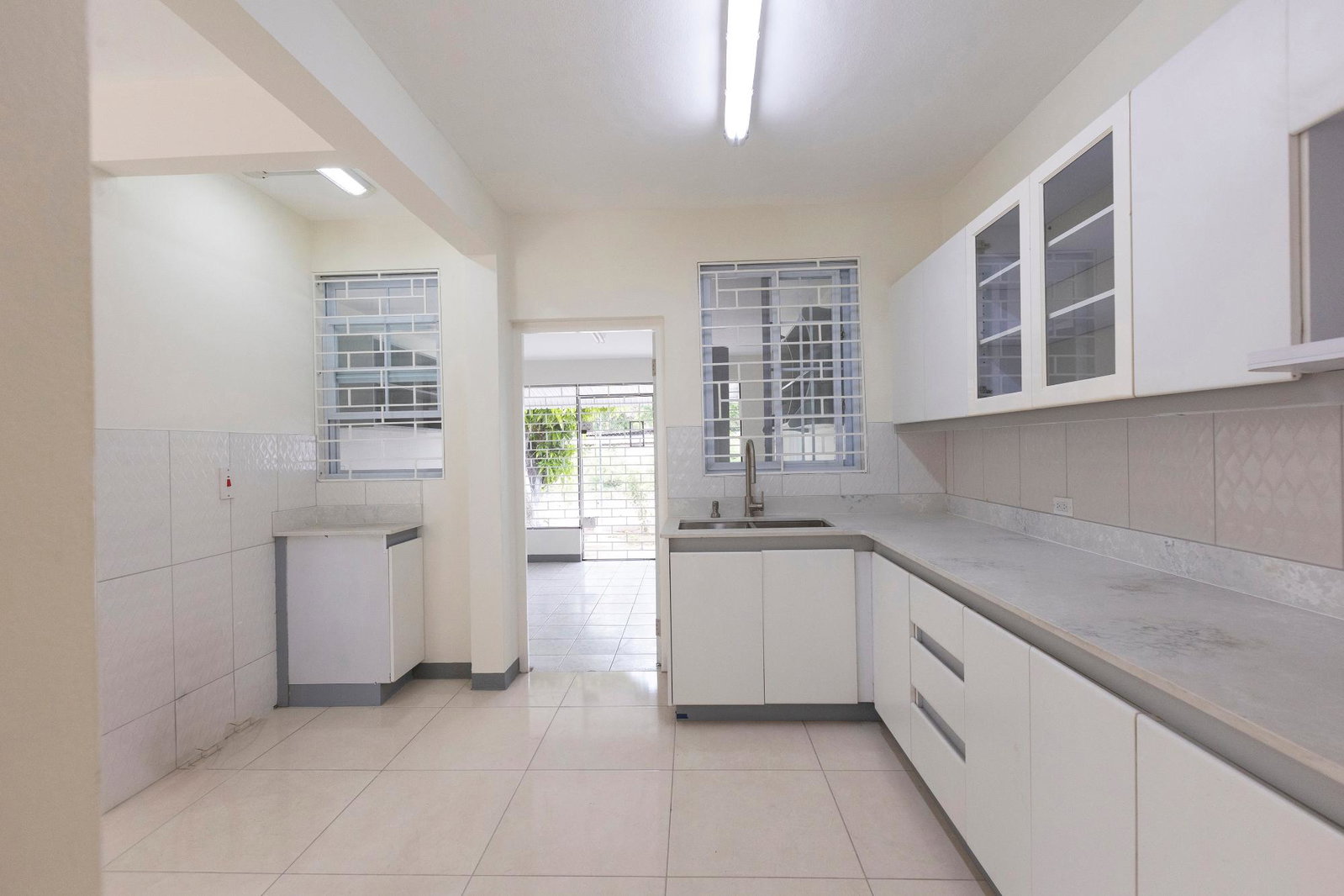 Spacious-4-Bedroom-Bungalow-for-Rent-in-Kingston-10-St.-Andrew Seventh image of 22 Bedford Park Avenue in Kingston 10, St. Andrew, Jamaica - property is For Rent