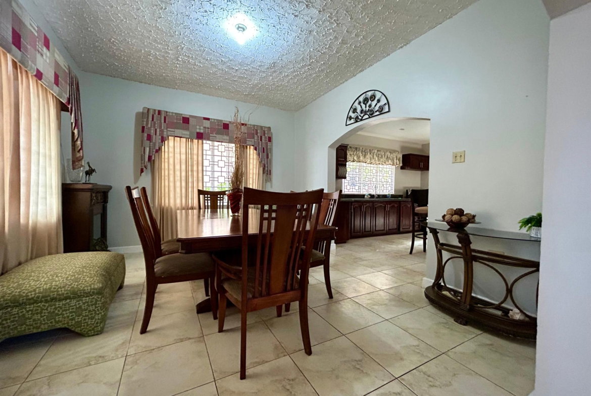 Fourth image of 4 Hoofatt dr East Ingleside in Mandeville, Manchester, Jamaica - property is For Rent