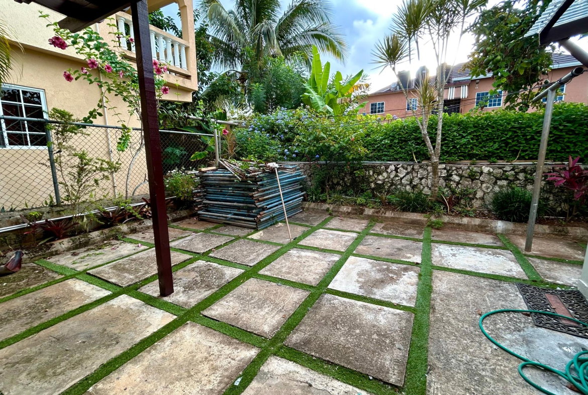 Sixth image of 4 Hoofatt dr East Ingleside in Mandeville, Manchester, Jamaica - property is For Rent