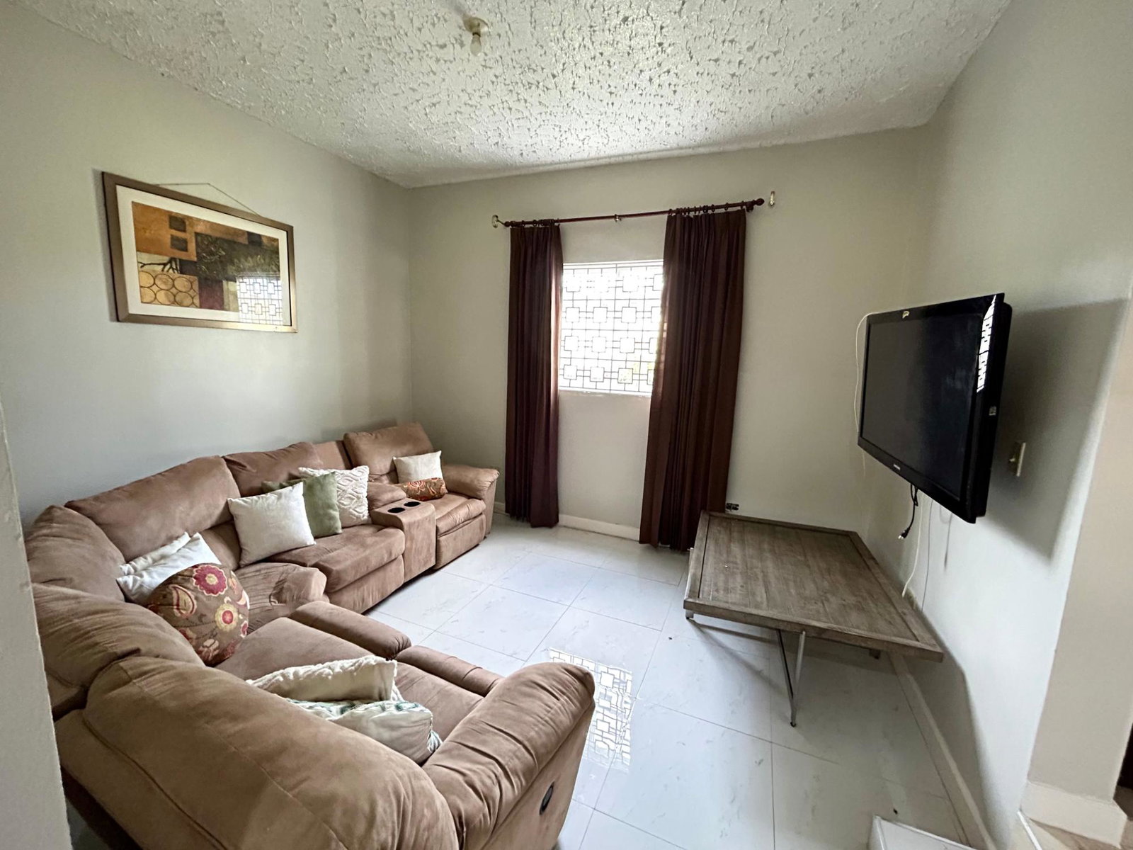 Spacious-4-Bedroom-House-for-Rent-in-East-Ingleside-Mandeville-Jamaica Eighth image of 4 Hoofatt dr East Ingleside in Mandeville, Manchester, Jamaica - property is For Rent