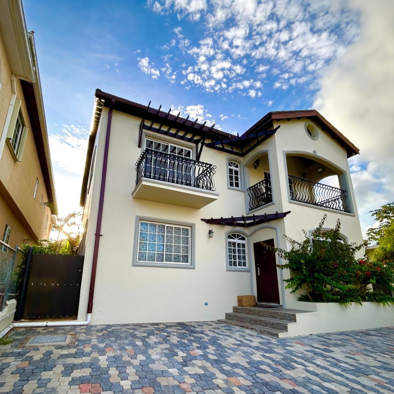 First image of 4 Hoofatt dr East Ingleside in Mandeville, Manchester, Jamaica - property is For Rent