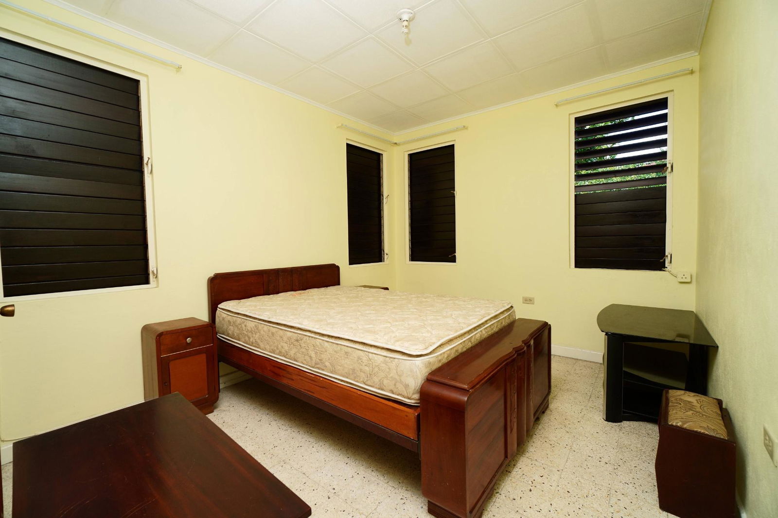 Thirteenth image of 16 East King's House Circle, in Kingston 6, St. Andrew, Jamaica - property is For Rent