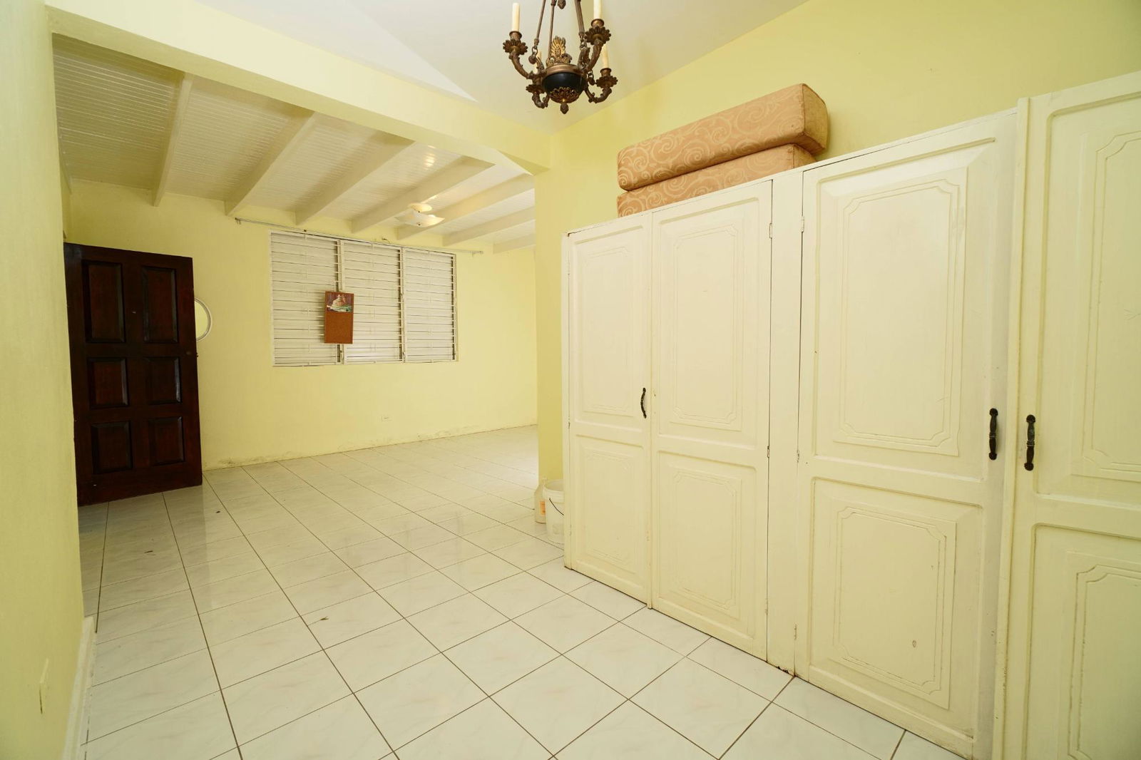 Ninth image of 16 East King's House Circle, in Kingston 6, St. Andrew, Jamaica - property is For Rent