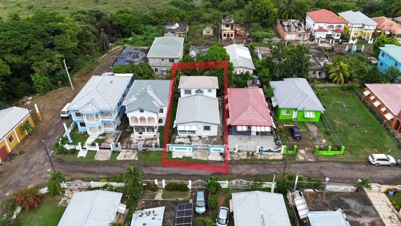 Spacious-4-Bedroom-House-for-Sale-in-Clarendon-Jamaica-–-68-Oleander-Drive Second image of 68 Oleander Drive in Four Paths, Clarendon, Jamaica - property is For Sale