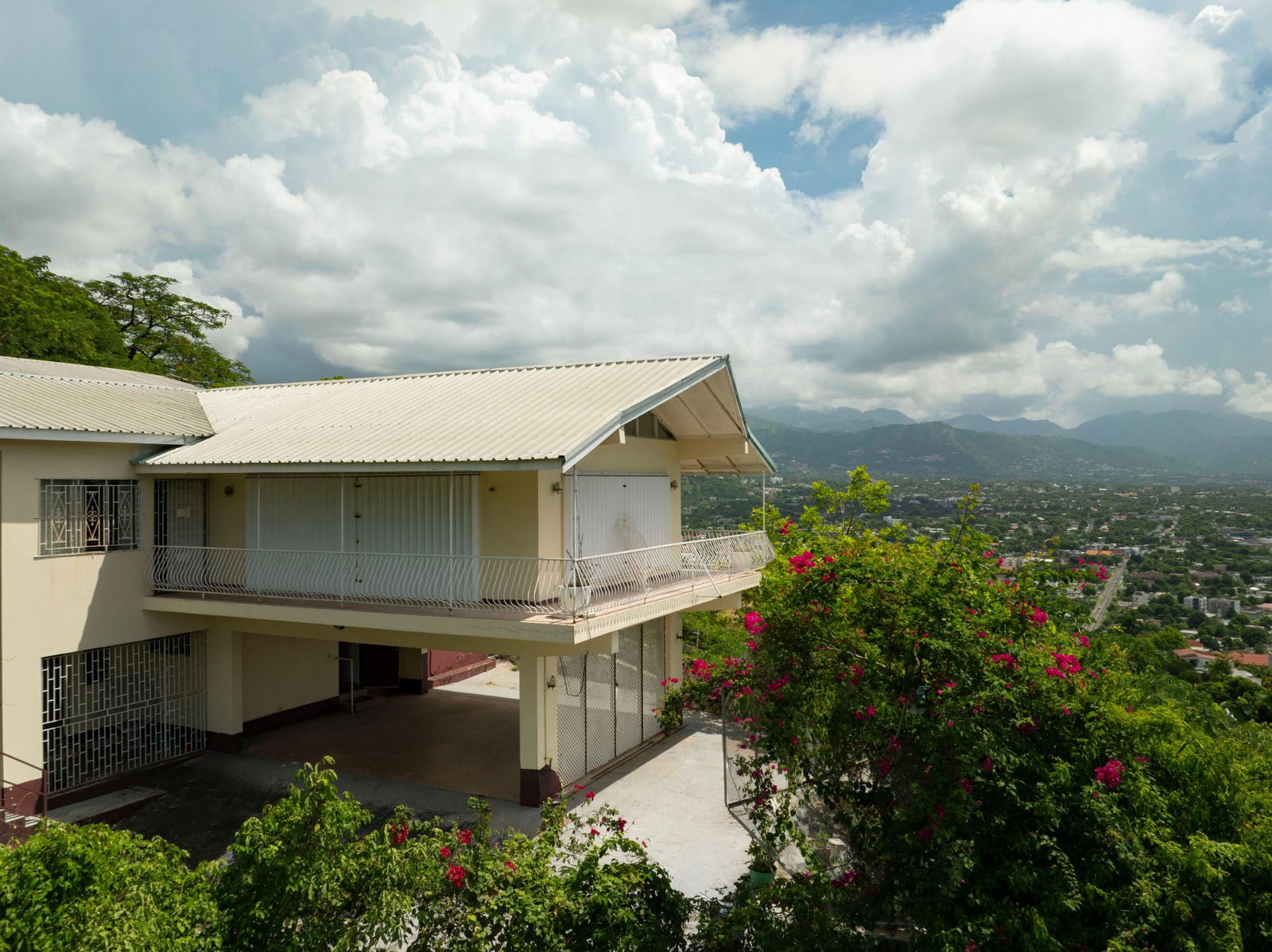 Spacious-4-Bedroom-House-for-Sale-in-Forest-Hills-St.-Andrew-Jamaica Second image of 1 Forest Hills in Kingston 19, St. Andrew, Jamaica - property is For Sale