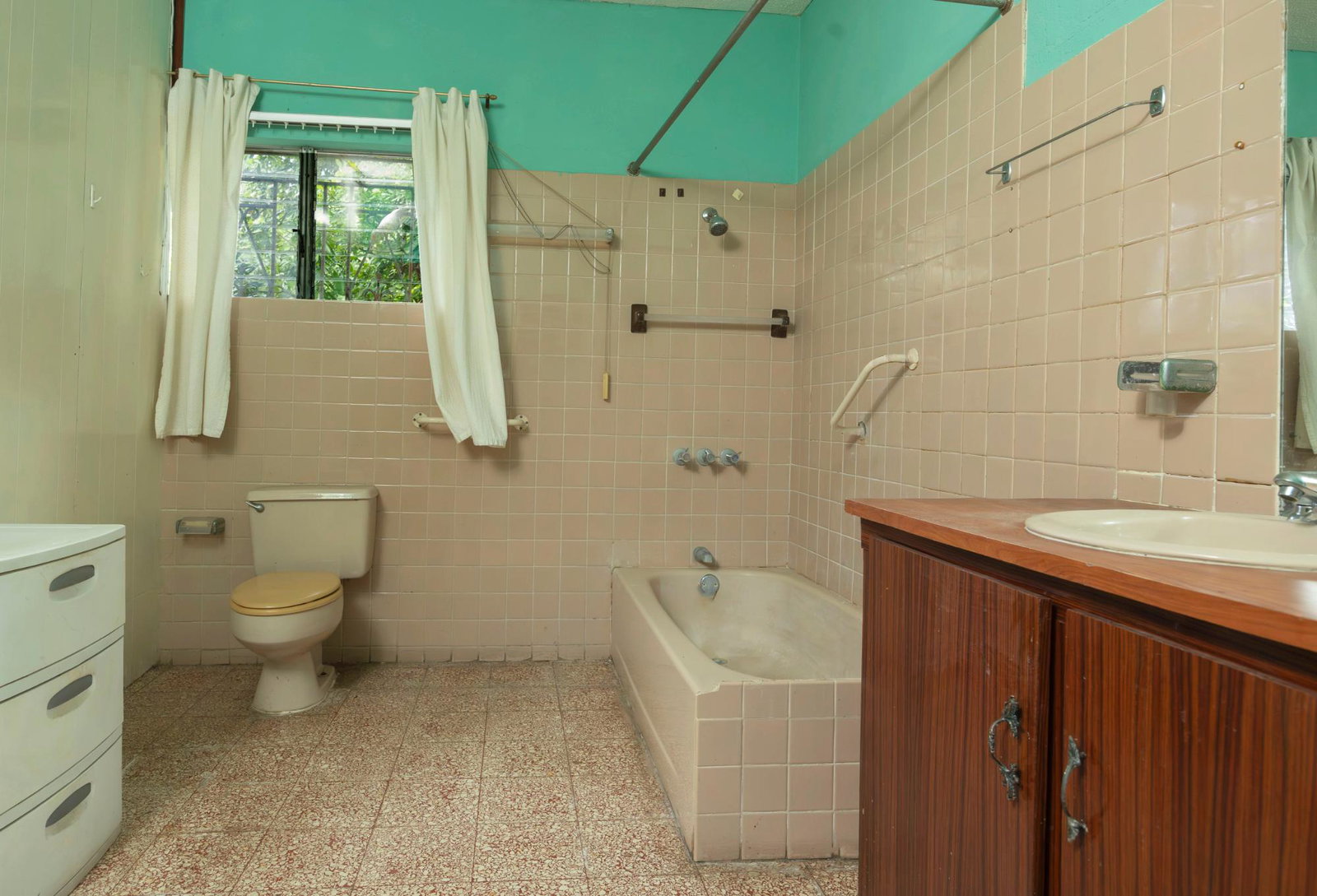 Spacious-4-Bedroom-House-for-Sale-in-Forest-Hills-St.-Andrew-Jamaica Fifteenth image of 1 Forest Hills in Kingston 19, St. Andrew, Jamaica - property is For Sale