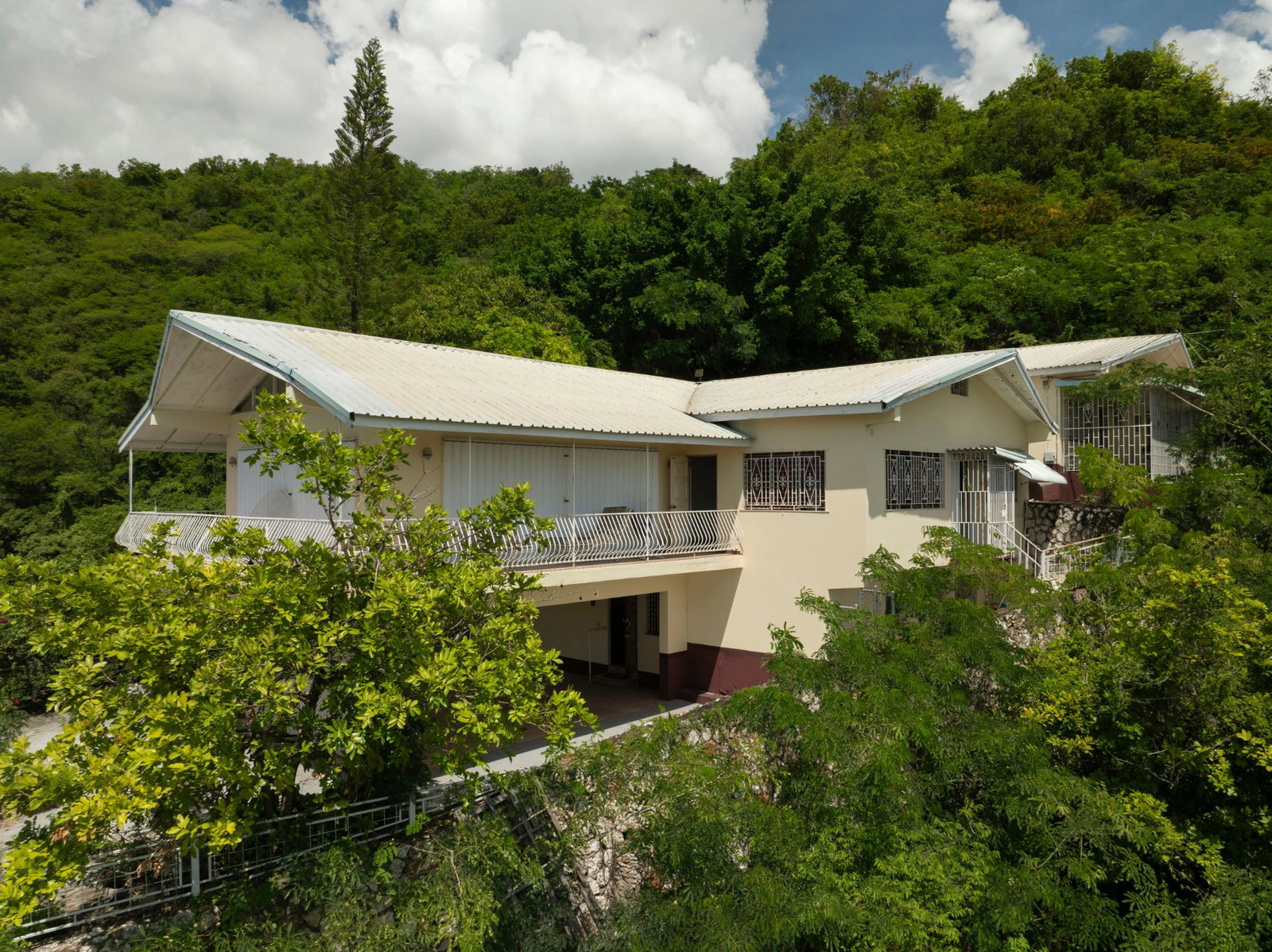Spacious-4-Bedroom-House-for-Sale-in-Forest-Hills-St.-Andrew-Jamaica Twenty-Ninth image of 1 Forest Hills in Kingston 19, St. Andrew, Jamaica - property is For Sale