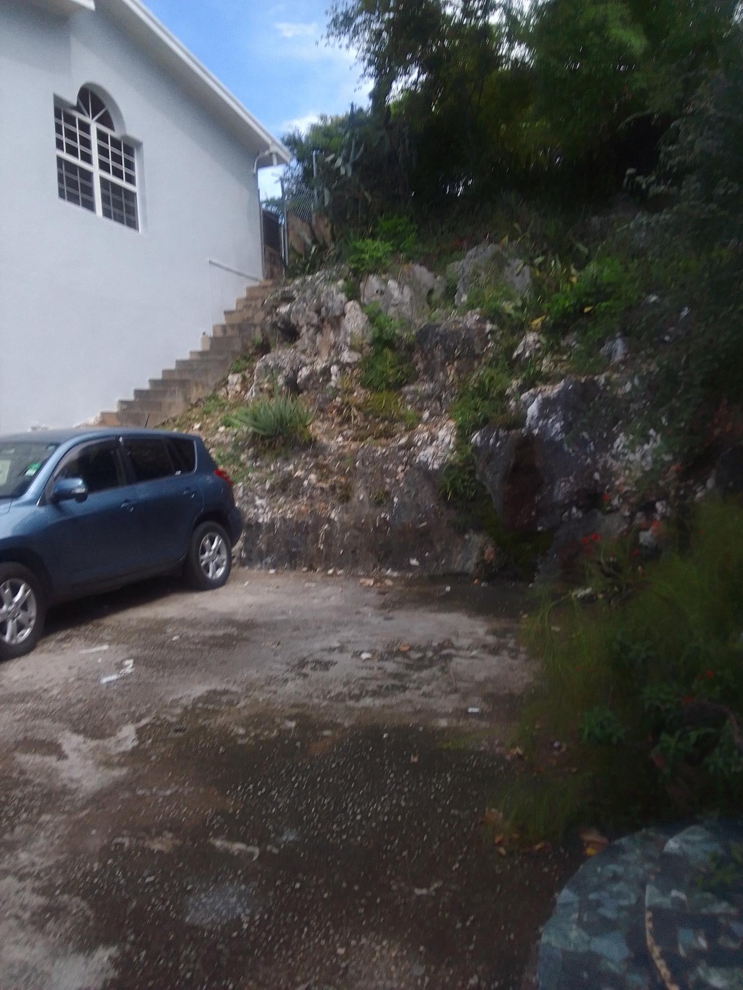 Ninth image of 4 West Great House Circle in Kingston 19, St. Andrew, Jamaica - property is For Rent