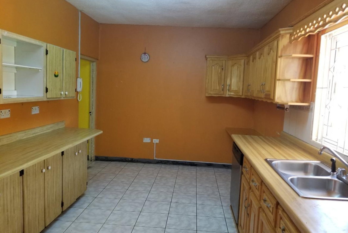 Seventeenth image of Clandon, Spalding , Manch in Clandon, Manchester, Jamaica - property is For Sale