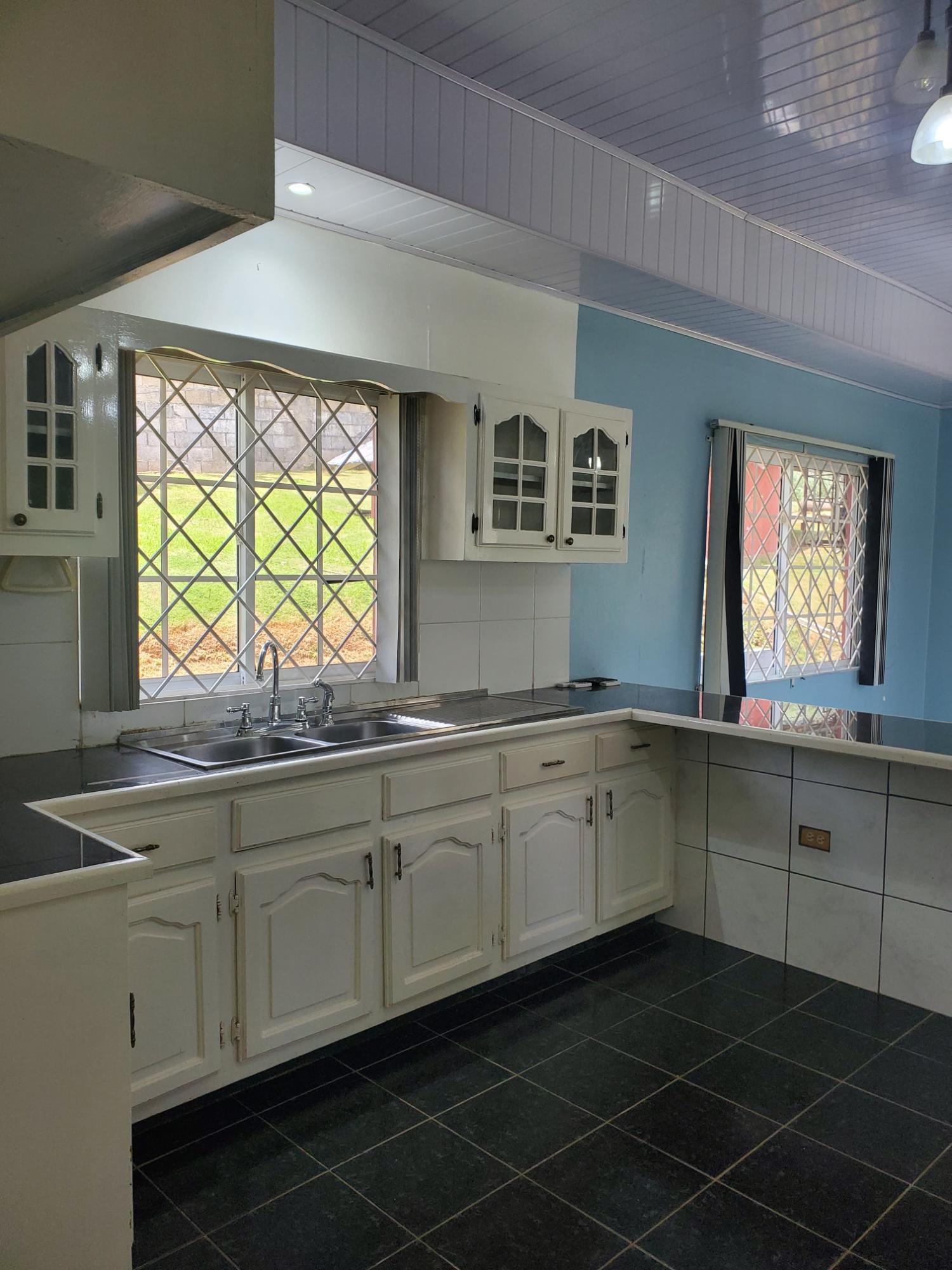 Stunning-4-Bedroom-House-for-Rent-in-Manchester-Jamaica-10-Patrick-Road Twelfth image of 10 Patrick Road in Mandeville, Manchester, Jamaica - property is For Rent