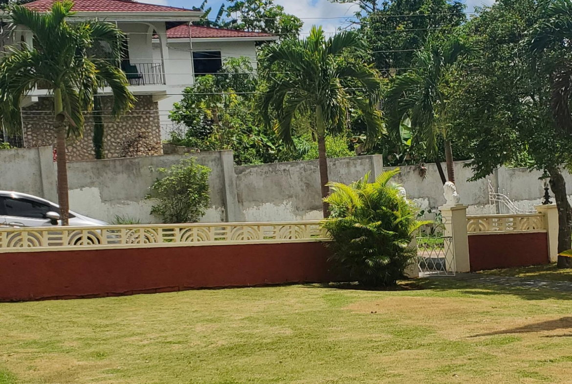 Seventh image of 10 Patrick Road in Mandeville, Manchester, Jamaica - property is For Rent