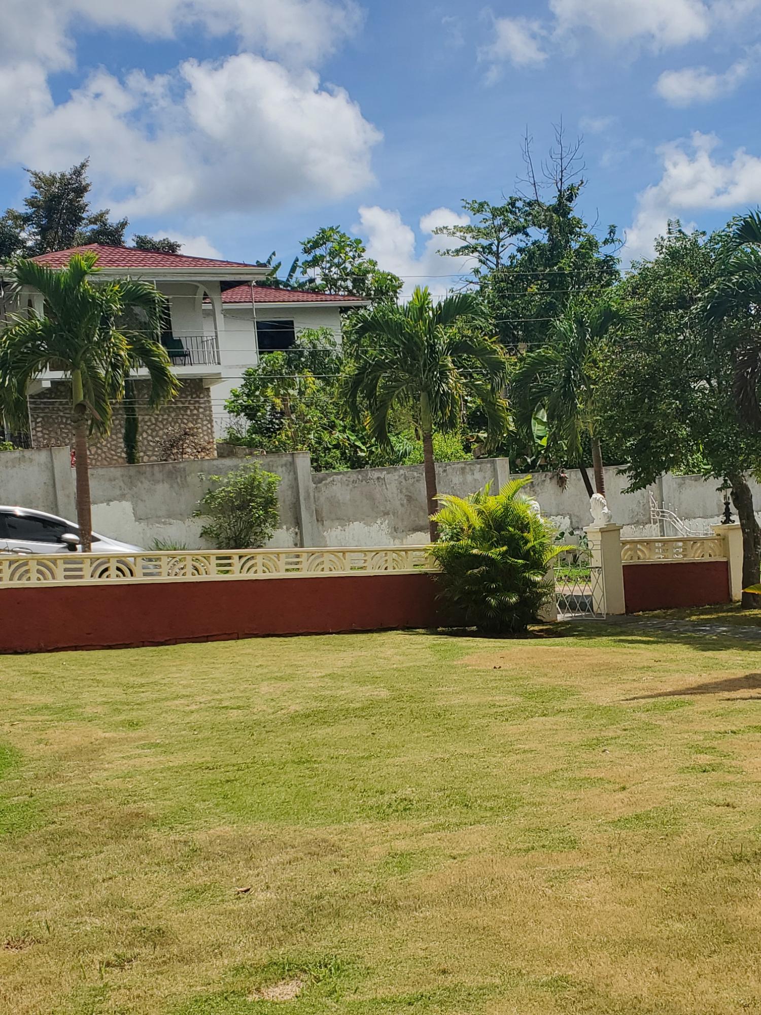 Stunning-4-Bedroom-House-for-Rent-in-Manchester-Jamaica-10-Patrick-Road Seventh image of 10 Patrick Road in Mandeville, Manchester, Jamaica - property is For Rent
