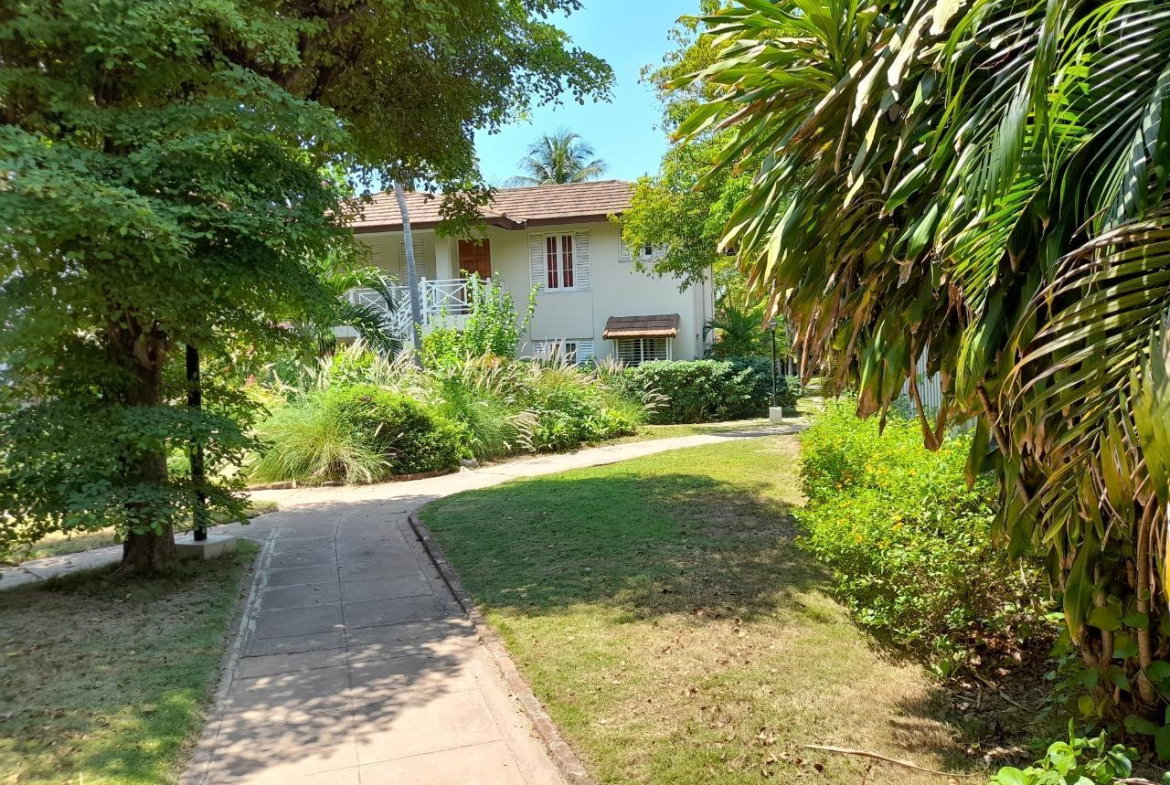 Fourth image of 4-12 Renfrew Road in Kingston 10, St. Andrew, Jamaica - property is For Sale