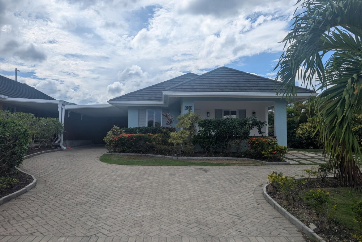 First image of Breadfruit Avenue in Richmond, St. Ann, Jamaica - property is For Rent