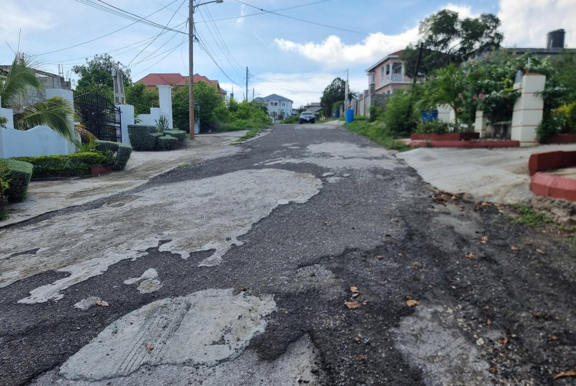 Second image of 269 Upper Fort, Hellshire St. in HELLSHIRE HILLS, St. Catherine, Jamaica - property is For Rent