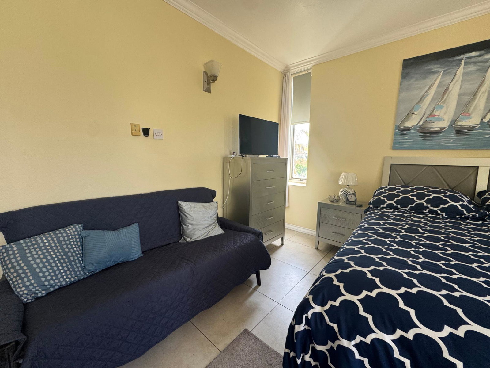 Turn-Key-2-Bed-Apartment-for-Rent-in-New-Kingston-St.-Andrew-Jamaica Fourteenth image of 18-3 Renfrew Road in Kingston 5, St. Andrew, Jamaica - property is For Rent