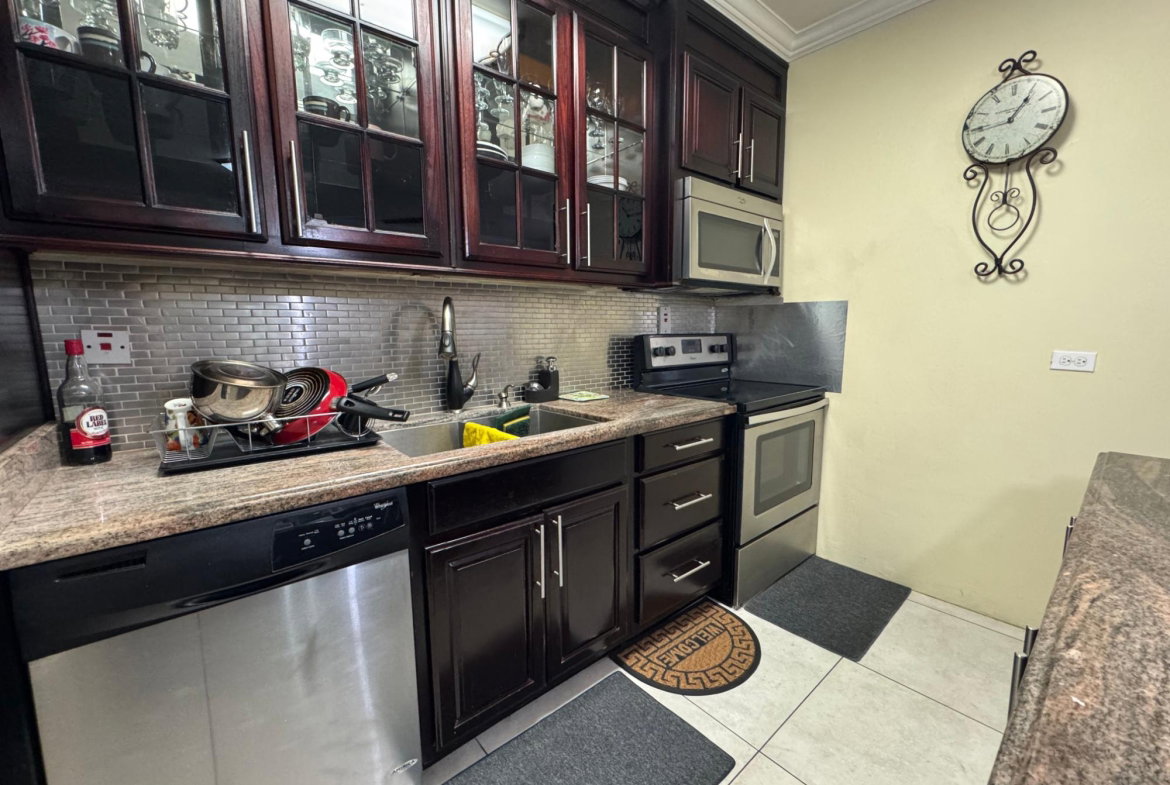 Ninth image of 18-3 Renfrew Road in Kingston 5, St. Andrew, Jamaica - property is For Rent