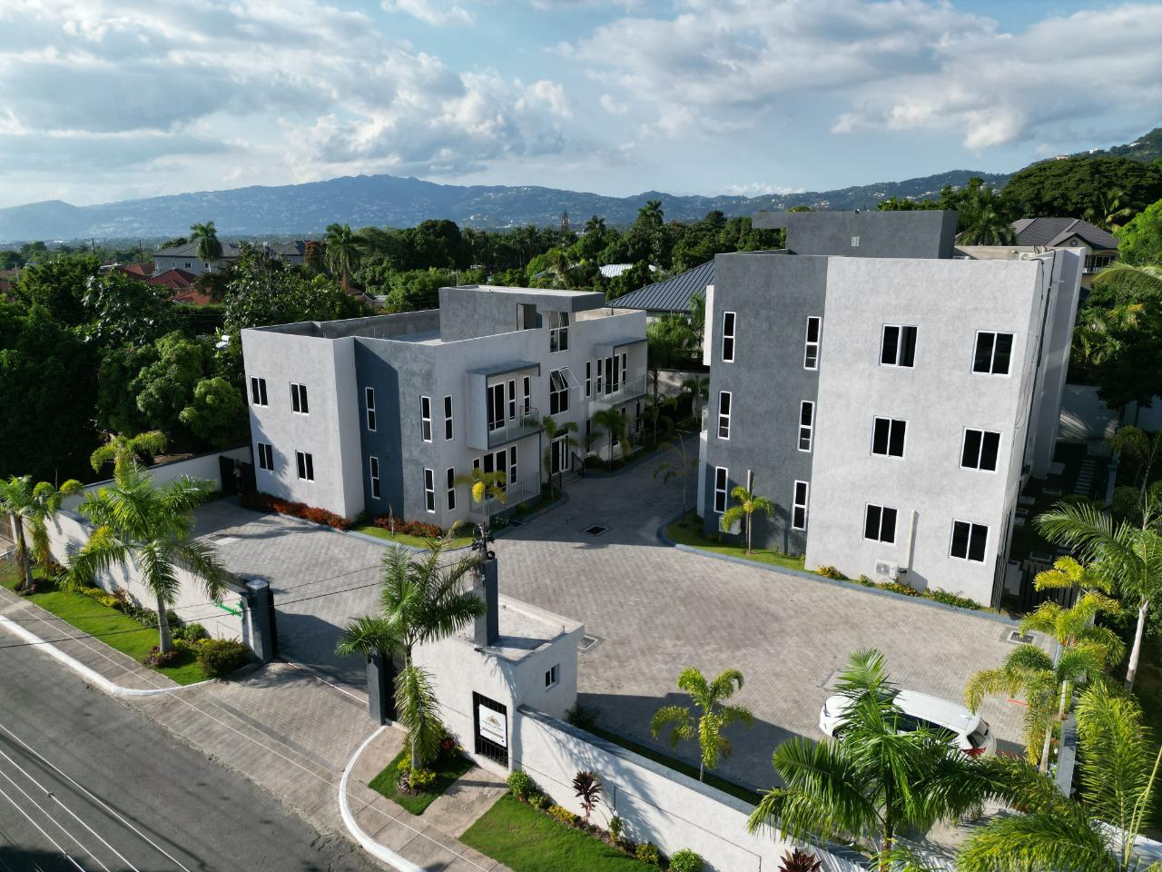 Twenty-Seventh image of 8-11 Charlemont Avenue in Kingston 6, St. Andrew, Jamaica - property is For Rent