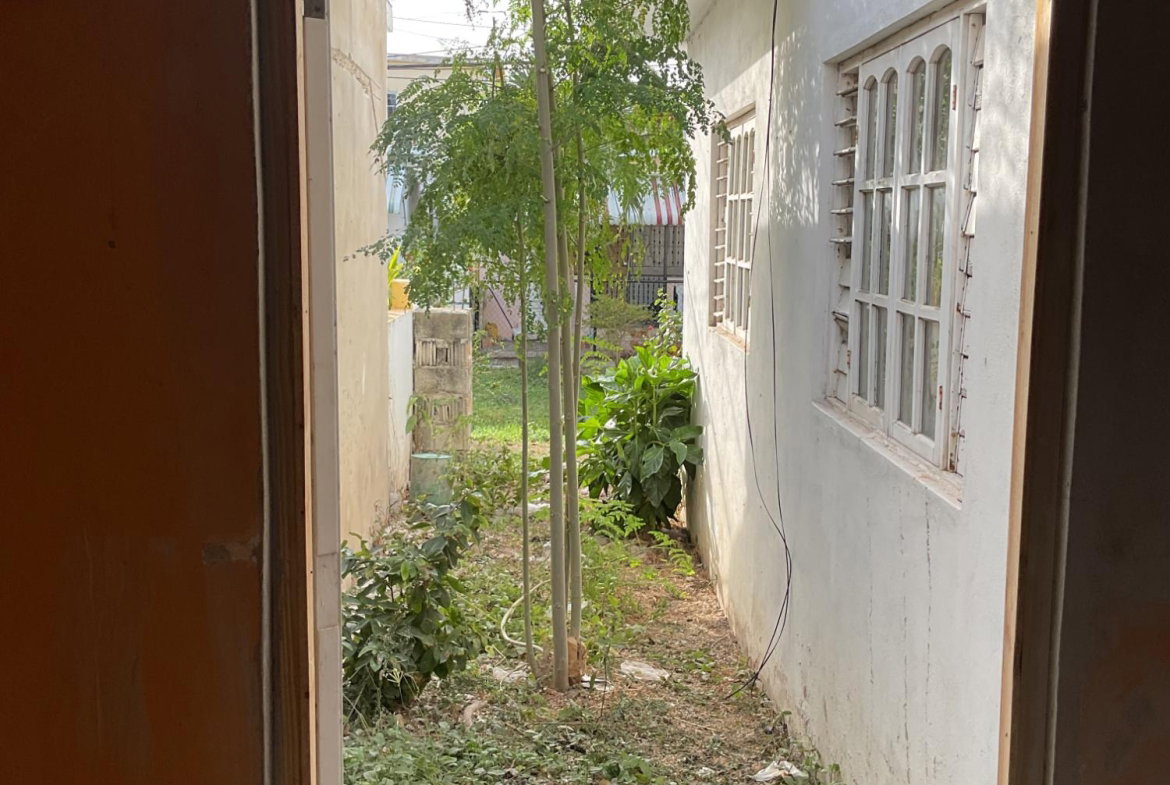 Twenty-Ninth image of 440 se 48w 2 East Greater Portmore in Greater Portmore, St. Catherine, Jamaica - property is For Sale