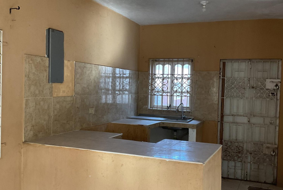 Fifth image of 440 se 48w 2 East Greater Portmore in Greater Portmore, St. Catherine, Jamaica - property is For Sale