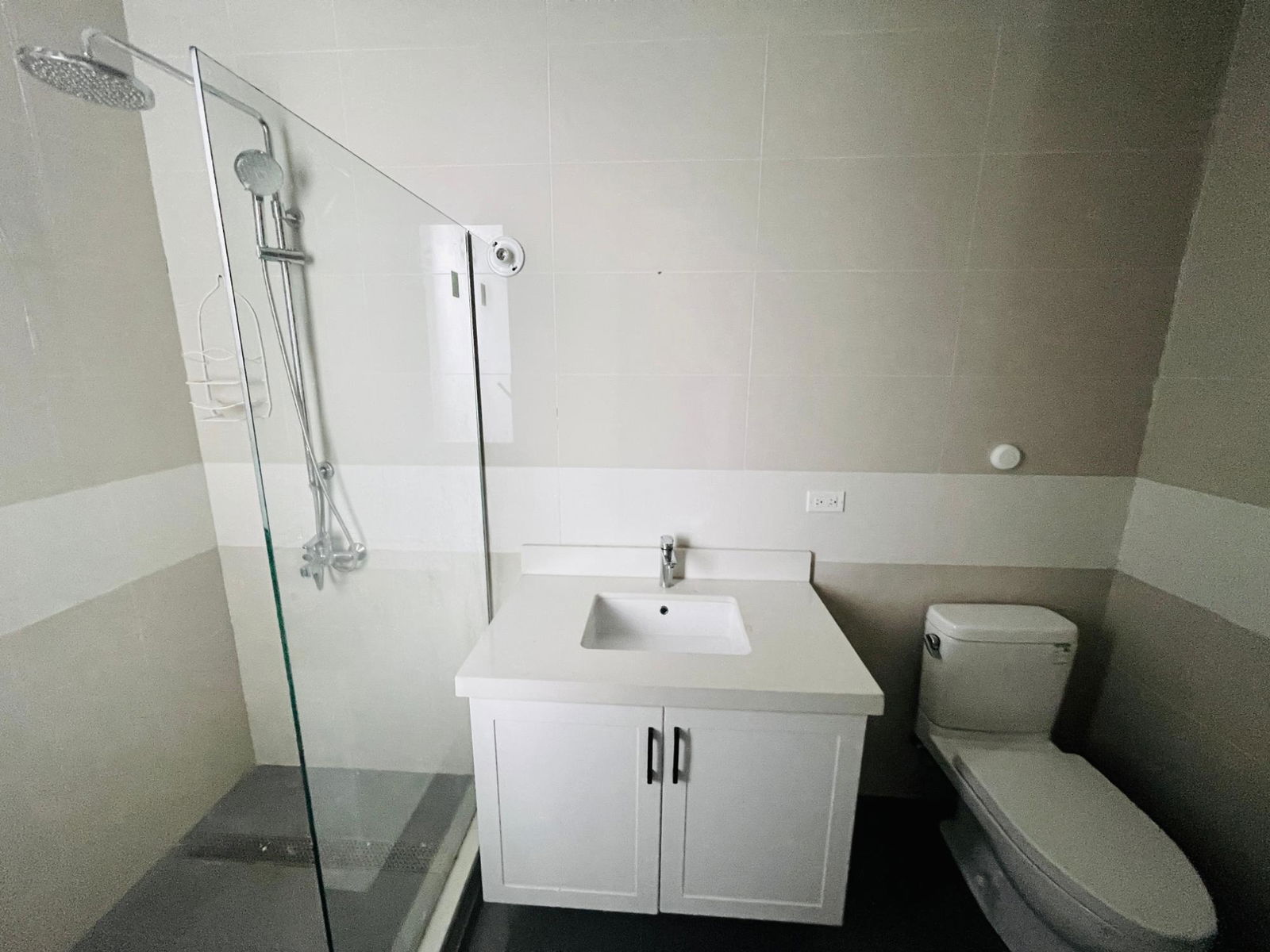 Fifth image of 202-39 Wellington Drive in Kingston 6, St. Andrew, Jamaica - property is For Sale