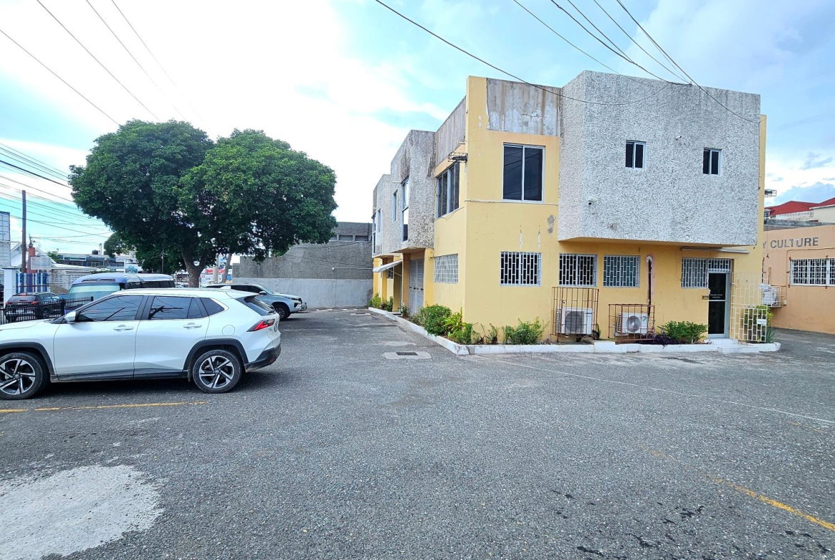 Third image of 3- Lady Musgrave Road in Kingston 5, St. Andrew, Jamaica - property is For Rent
