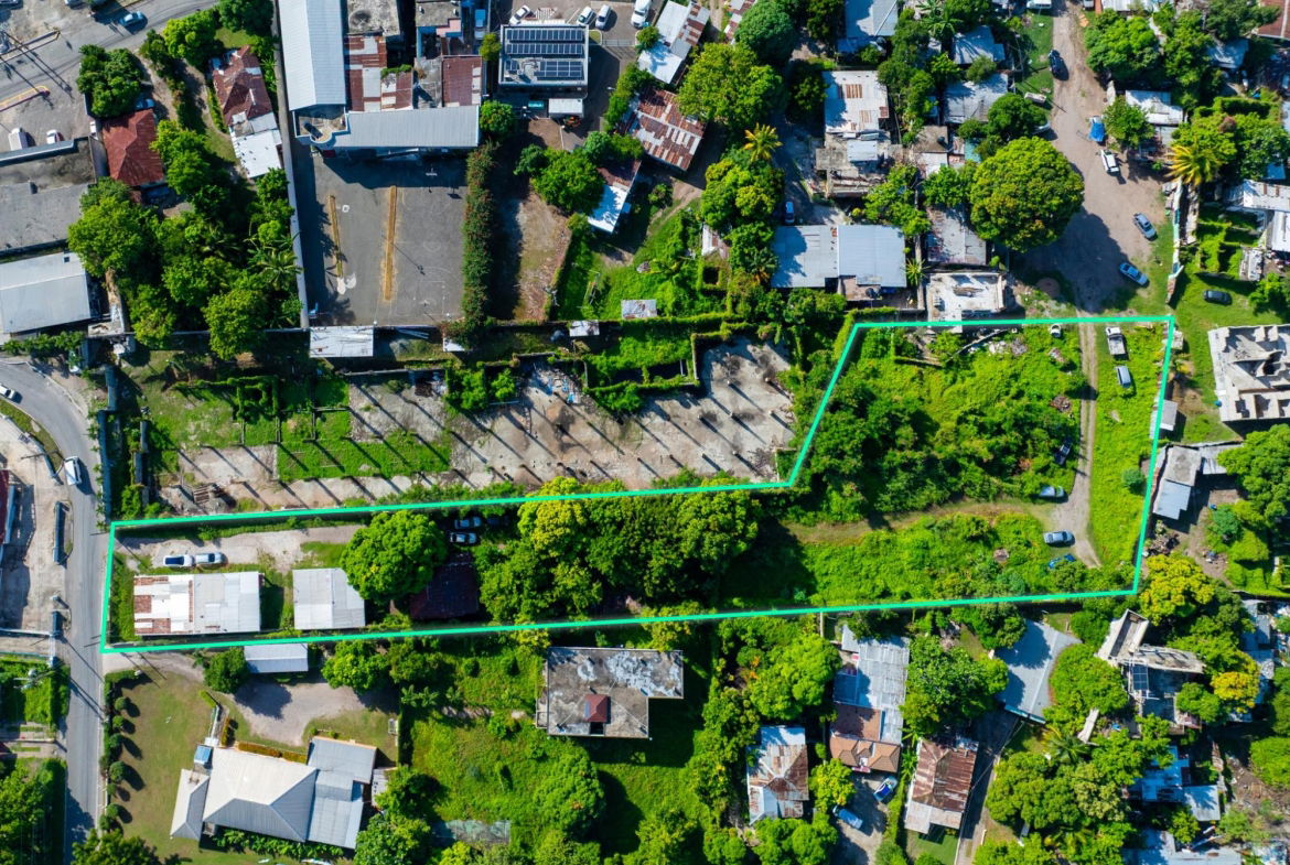 Second image of 25 1/2 Charlton Avenue in Kingston 8, St. Andrew, Jamaica - property is For Sale