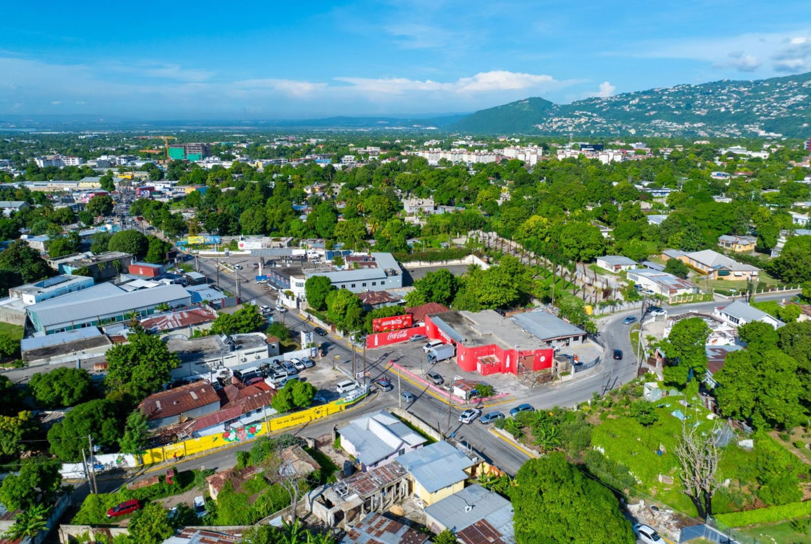 Eleventh image of 25 1/2 Charlton Avenue in Kingston 8, St. Andrew, Jamaica - property is For Sale