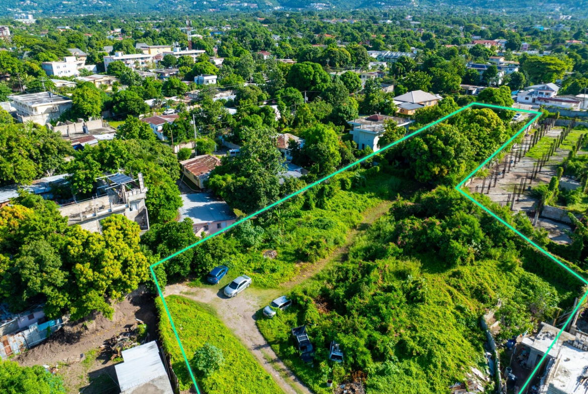 Third image of 25 1/2 Charlton Avenue in Kingston 8, St. Andrew, Jamaica - property is For Sale