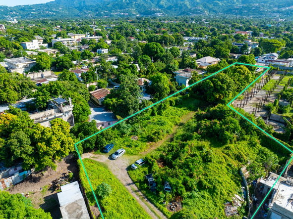 Third image of 25 1/2 Charlton Avenue in Kingston 8, St. Andrew, Jamaica - property is For Sale