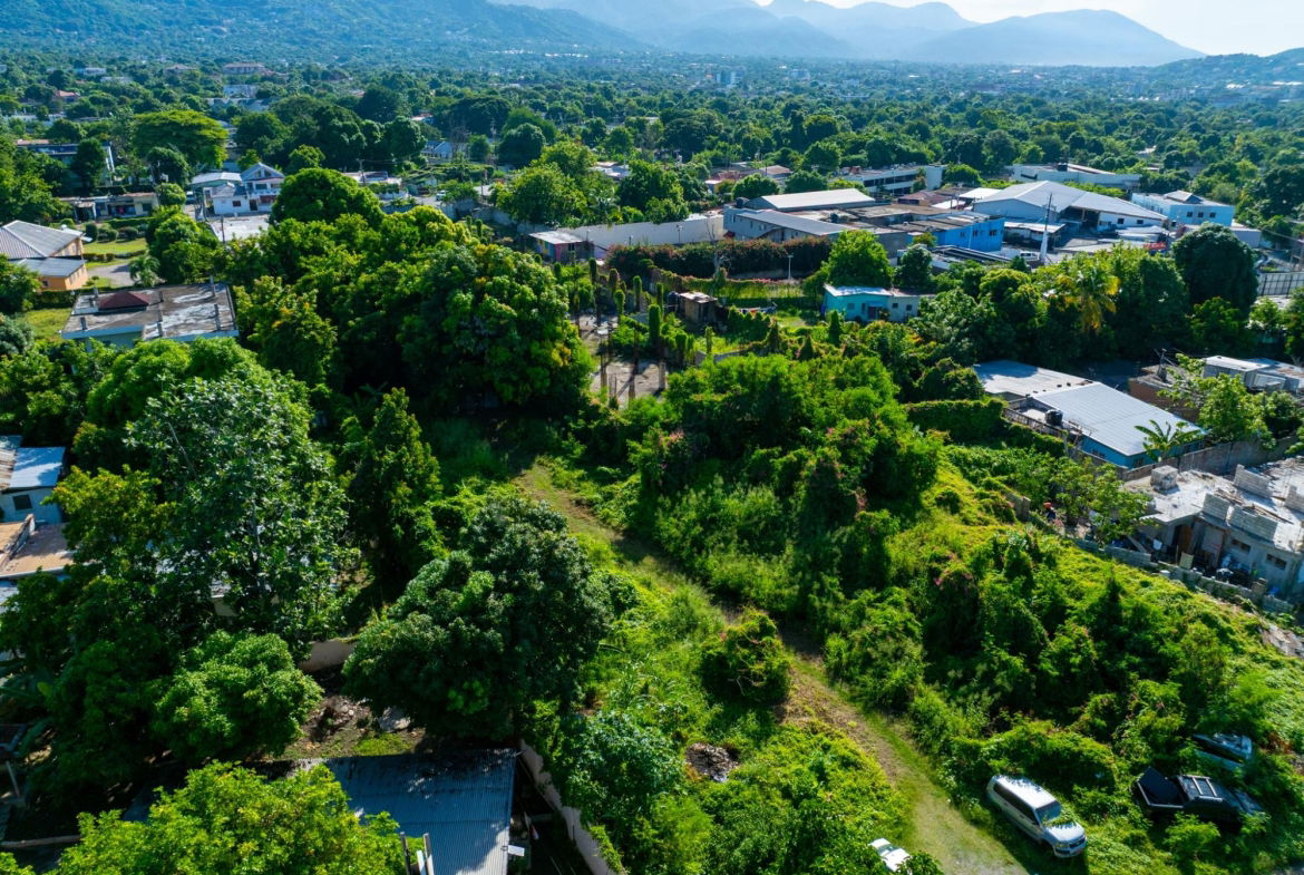 Fifth image of 25 1/2 Charlton Avenue in Kingston 8, St. Andrew, Jamaica - property is For Sale