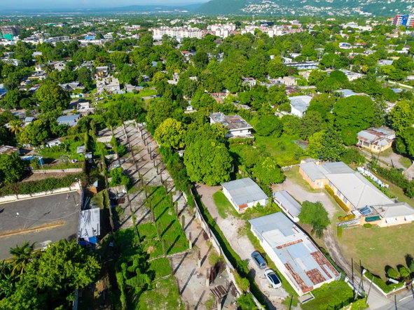 Ninth image of 25 1/2 Charlton Avenue in Kingston 8, St. Andrew, Jamaica - property is For Sale