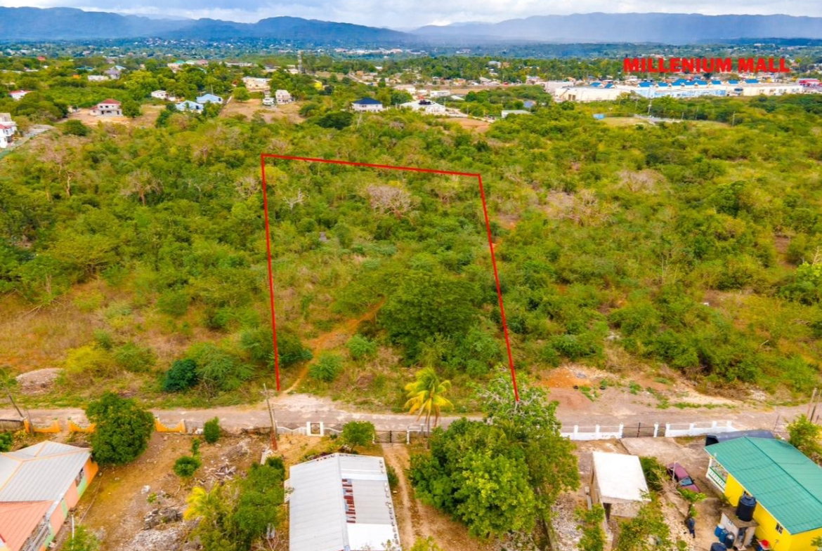 First image of 8 Coates Pen in May Pen, Clarendon, Jamaica - property is For Sale