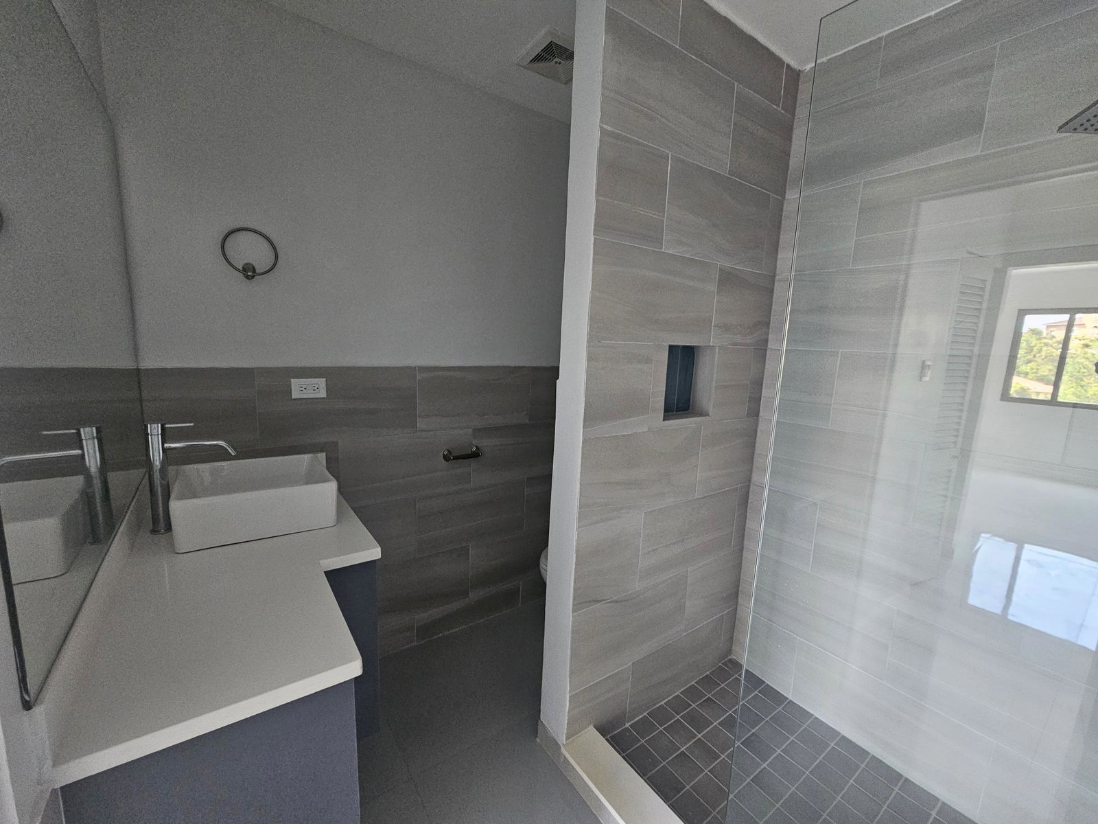 Twelfth image of 304-12 Dulwich Drive in Kingston 8, St. Andrew, Jamaica - property is For Rent