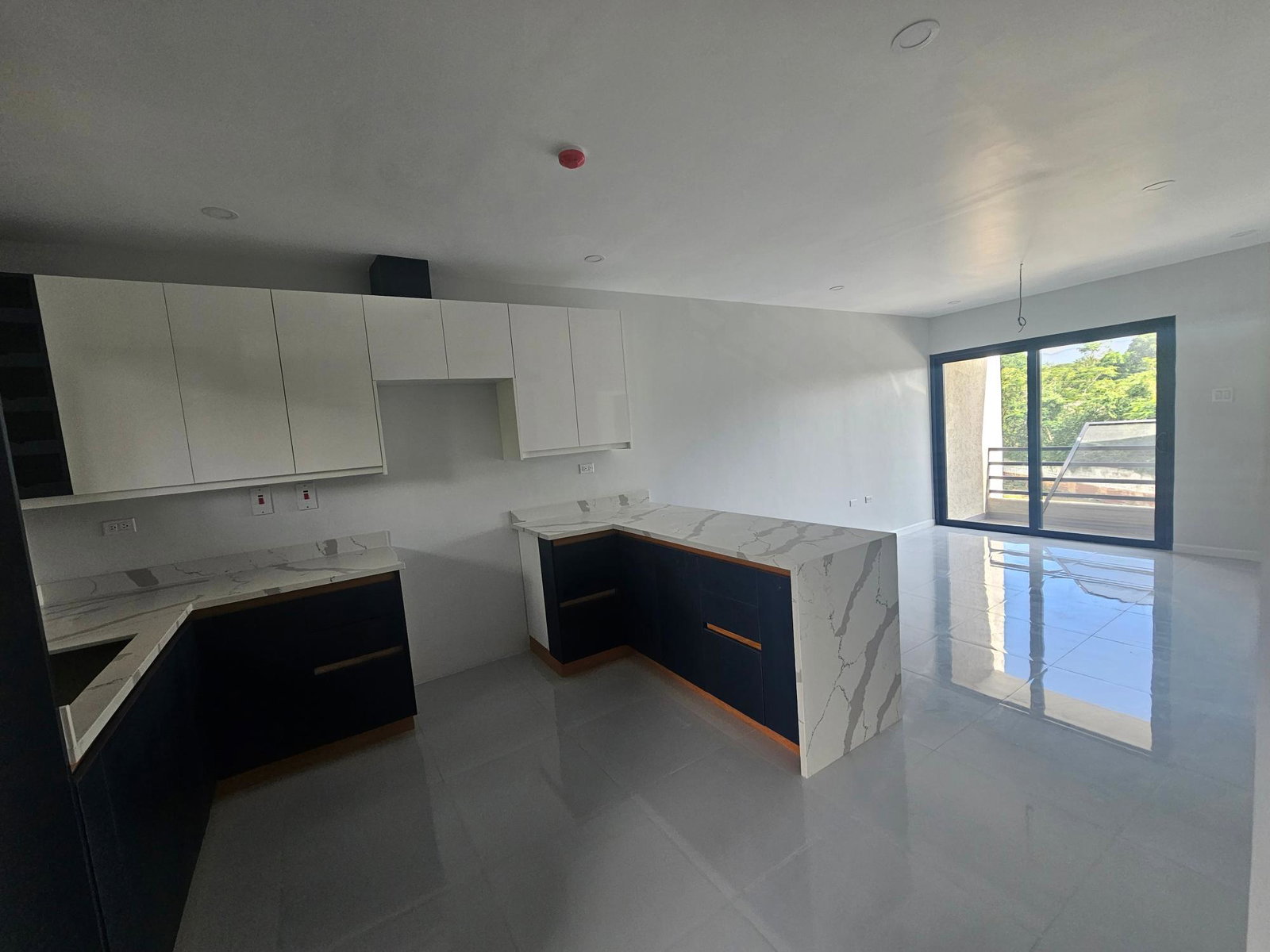 Seventh image of 304-12 Dulwich Drive in Kingston 8, St. Andrew, Jamaica - property is For Rent