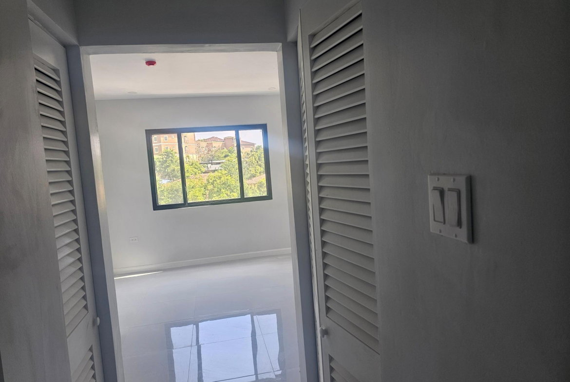 Tenth image of 304-12 Dulwich Drive in Kingston 8, St. Andrew, Jamaica - property is For Rent